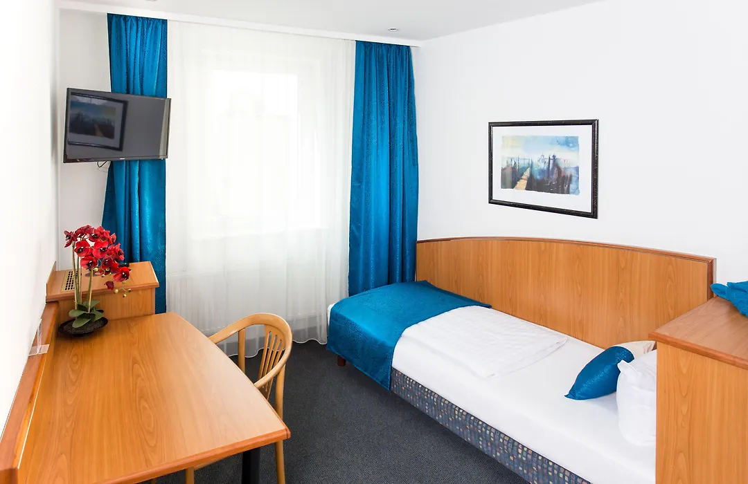Hotel Condor-1